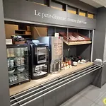 B&B Hotel Corbeil-Essonnes فندق 2*