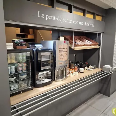 B&B HOTEL Corbeil-Essonnes Hotel 2*