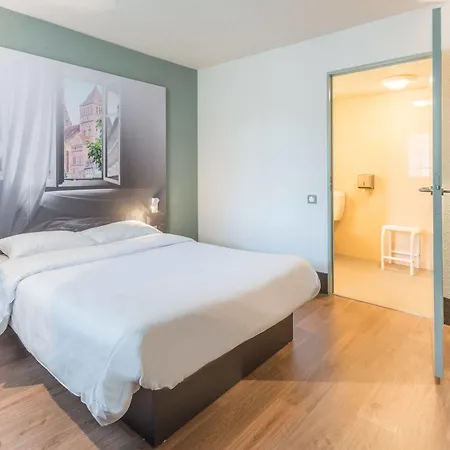 B&B Hotel Corbeil-Essonnes Hotel 2*
