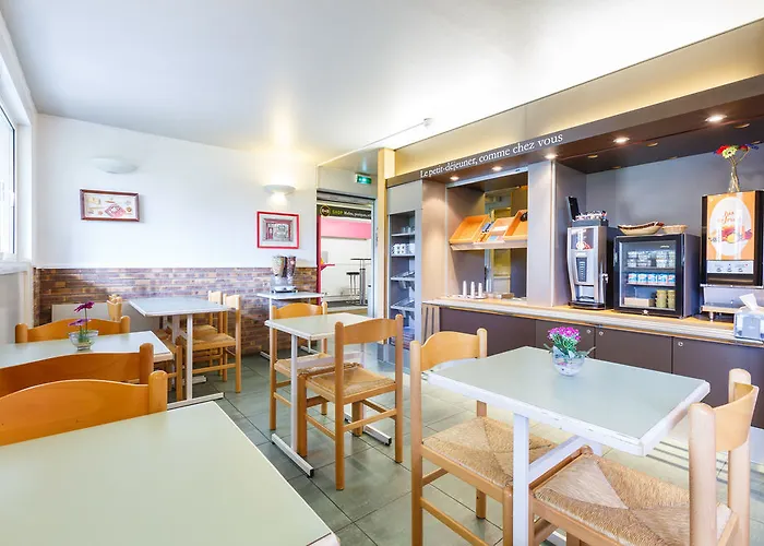 فندق B&B Hotel Corbeil-Essonnes كورباي إيسون