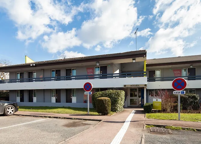 فندق B&B Hotel Corbeil-Essonnes