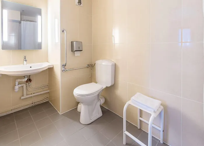 فندق B&B Hotel Corbeil-Essonnes