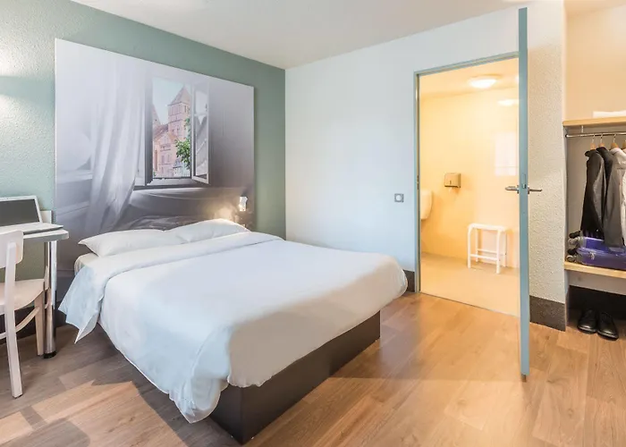 B&B Hotel Corbeil-Essonnes فندق 2*