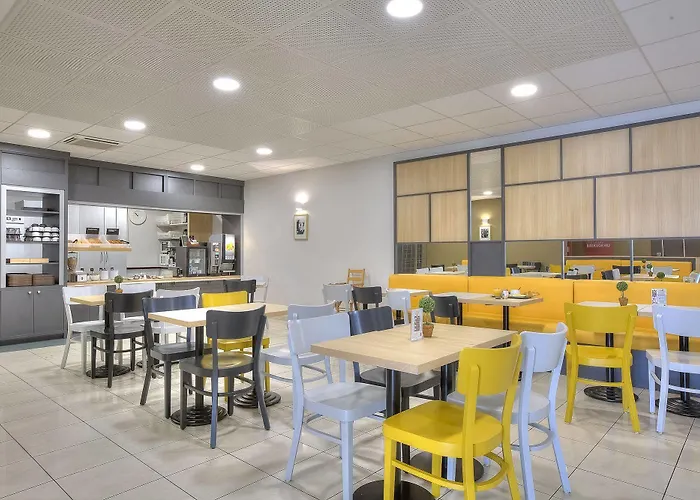 B&B Hotel Corbeil-Essonnes فندق كورباي إيسون