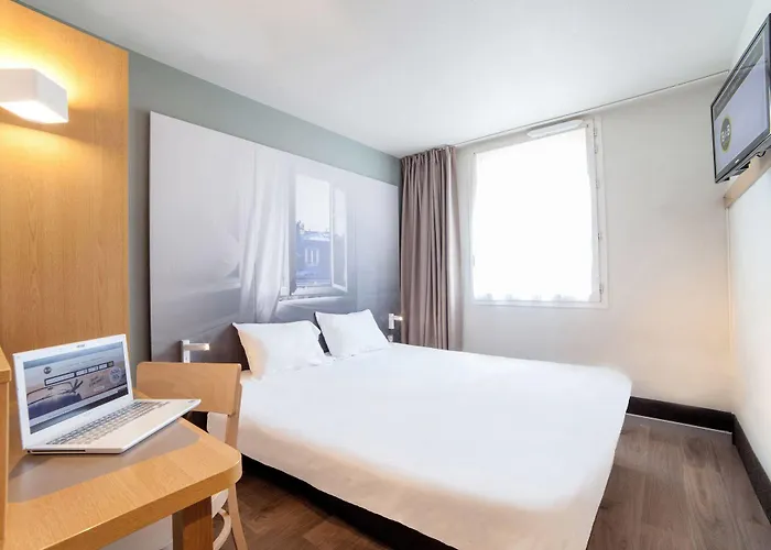 B&B Hotel Corbeil-Essonnes فندق